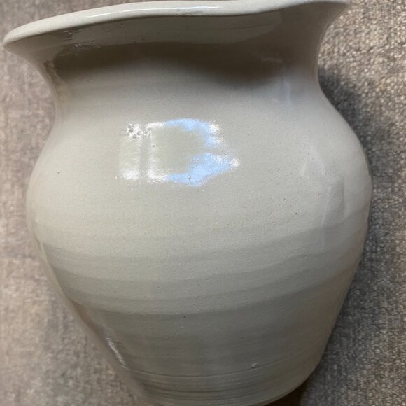 CASEY Vintage PITCHER Handmade POTTERY 6" Made in USA PEAR & GRAPES ~ RARE! - Picture 4 of 7